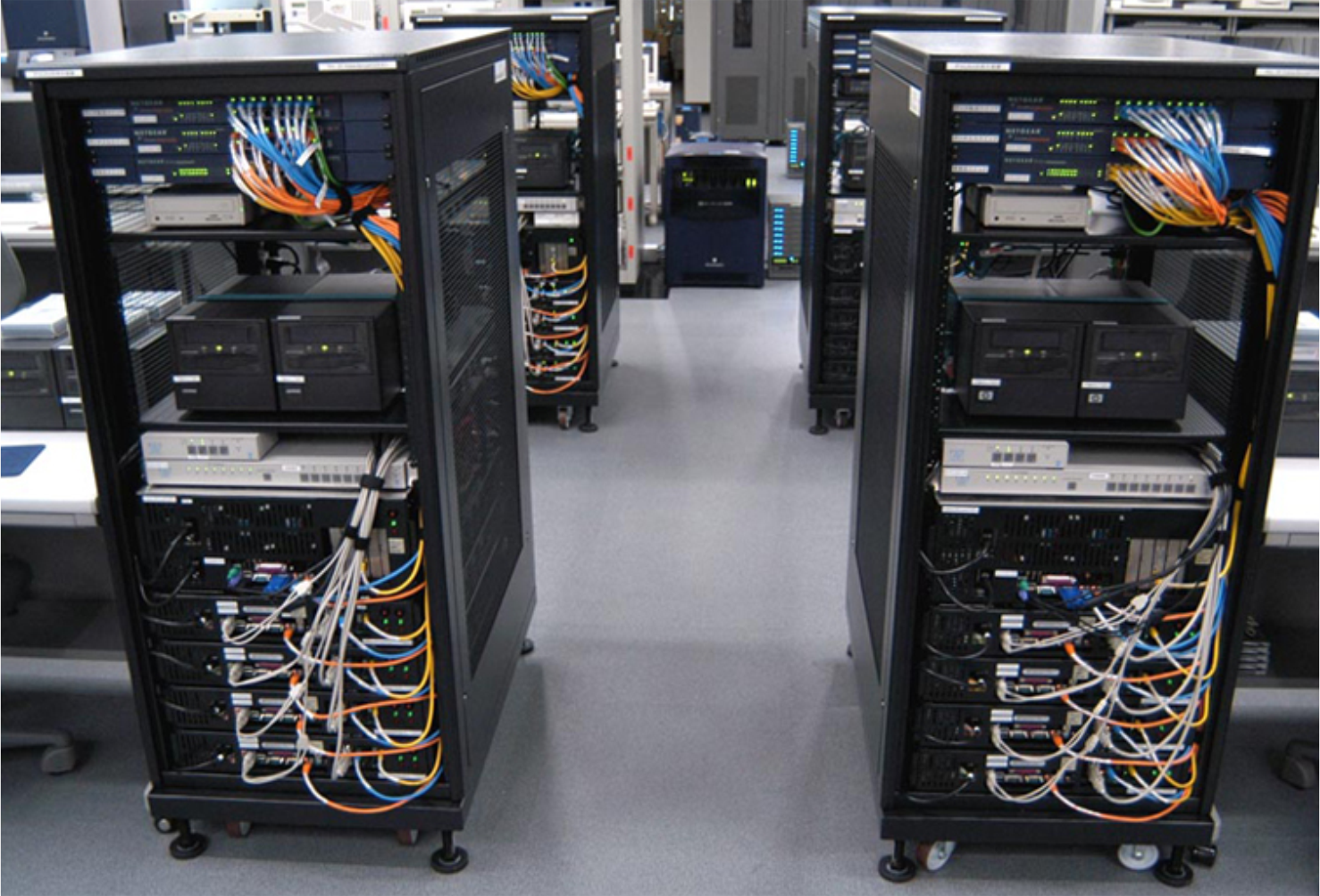 spesifikasi komputer server intel xeon